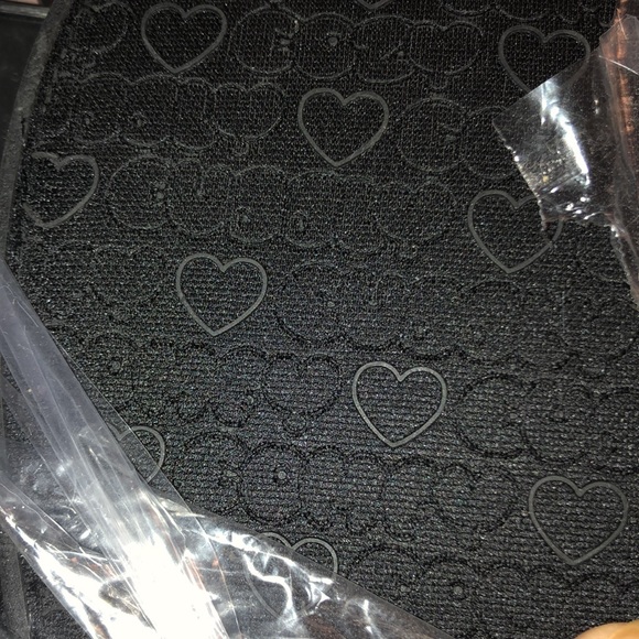 ⬇️🎉 SALE BNWTIP Muk Luks Criss Cross Slippers SOLD OUT! - Picture 5 of 6